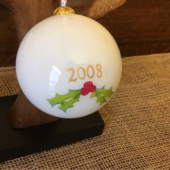 Dillard’s 2008 Two Turtle Doves inside painted glass ornament.  2nd in a series. - Picture 3 of 7